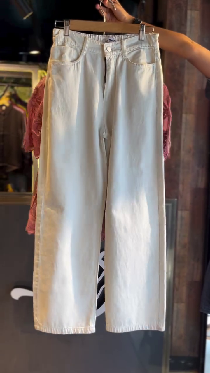 🌸 Blush Bloom Lace Co-Ord Set – Elegant Top & Comfort Pants Combo 🌸