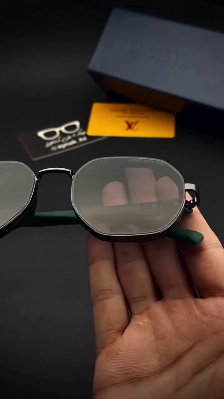 🕶️ Luxury Edge Square Sunglasses – Premium Style for Everyday Confidence