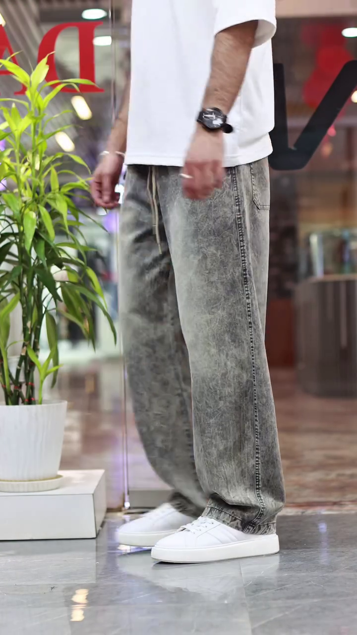 🖤 Urban Relaxed Fit Acid-Wash Denim Pants – Street Comfort Meets Style 🖤