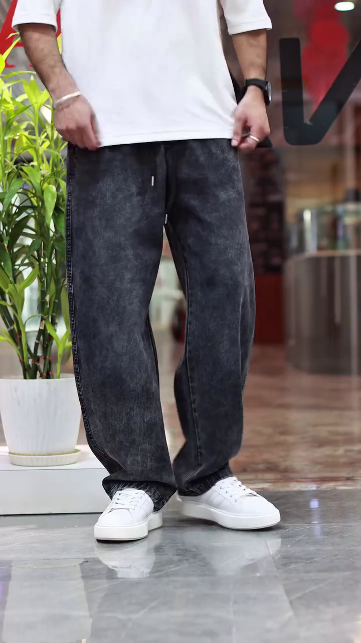 🖤 Urban Relaxed Fit Acid-Wash Denim Pants – Street Comfort Meets Style 🖤