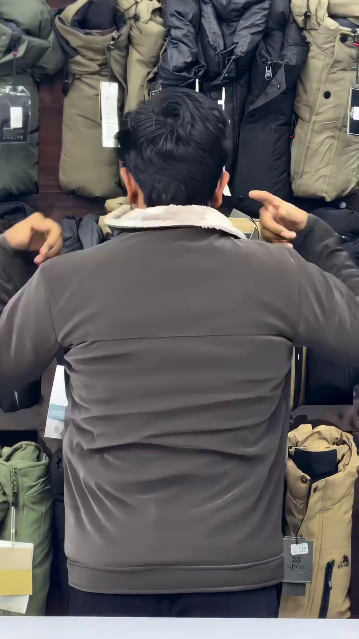 Frost Luxe Winter Jacket – Premium Warmth with Street-Style Edge ❄️🧥