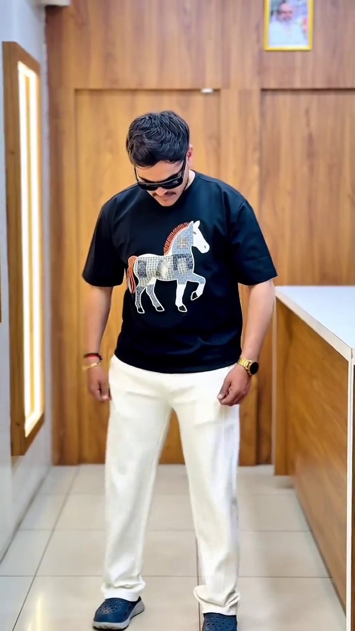 premium Stallion Luxe Graphic T-Shirt 🖤✨