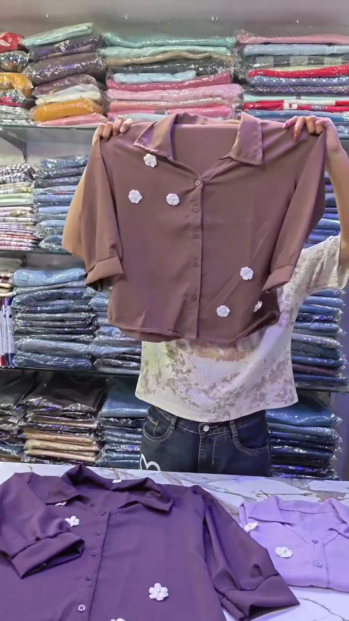 Stylish Purple Floral Accent Crop Shirt with Modern Feminine Appeal