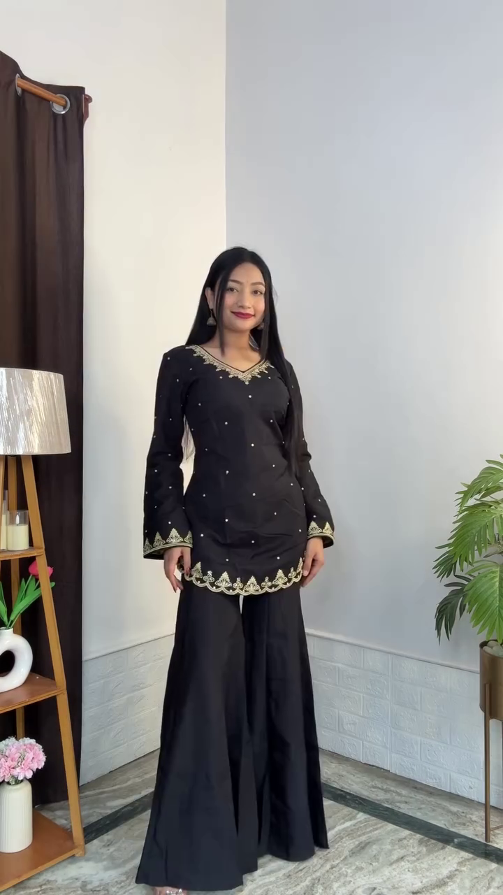 Luxury Black Traditional Outfit with Minimal Gold Embellishments