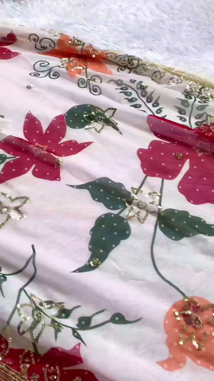 Elegant Ivory Embroidered Kurti