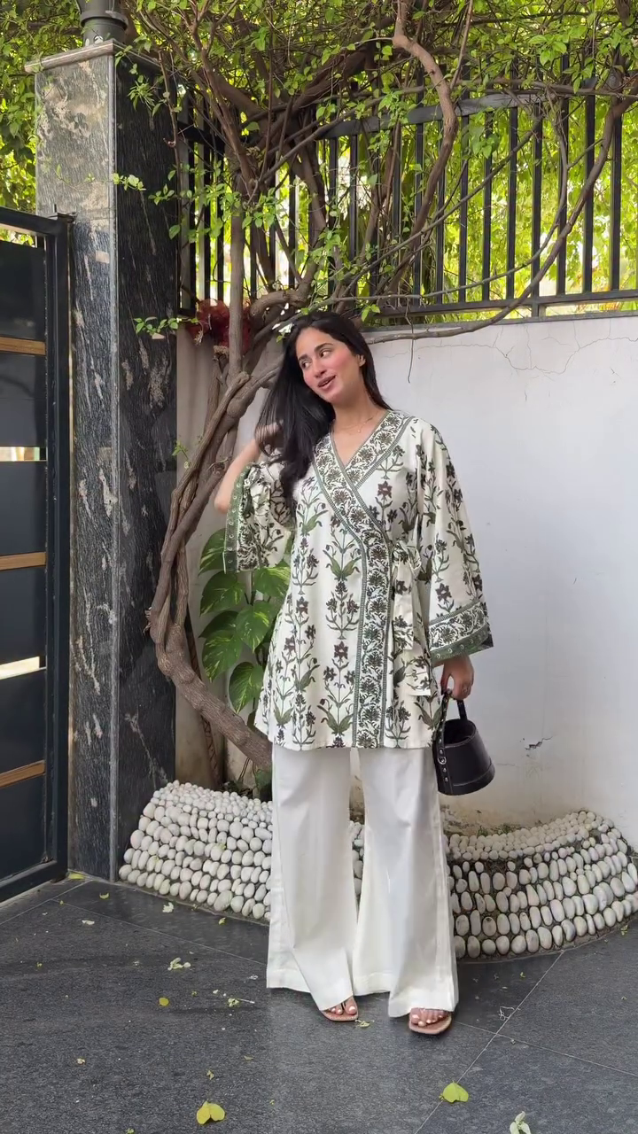 Elegant Botanical Print Kimono Style Top with White Wide Pants