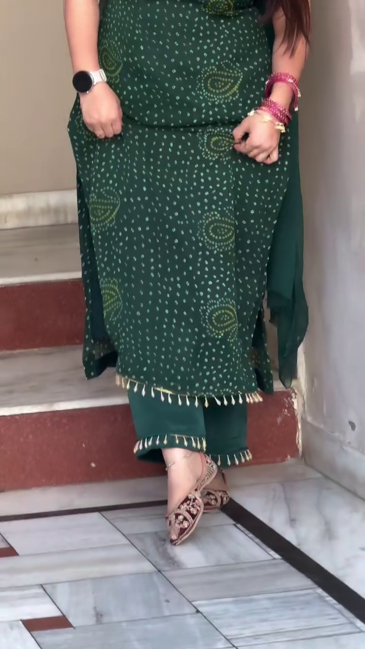 Elegant Green Ethnic Kurta Set