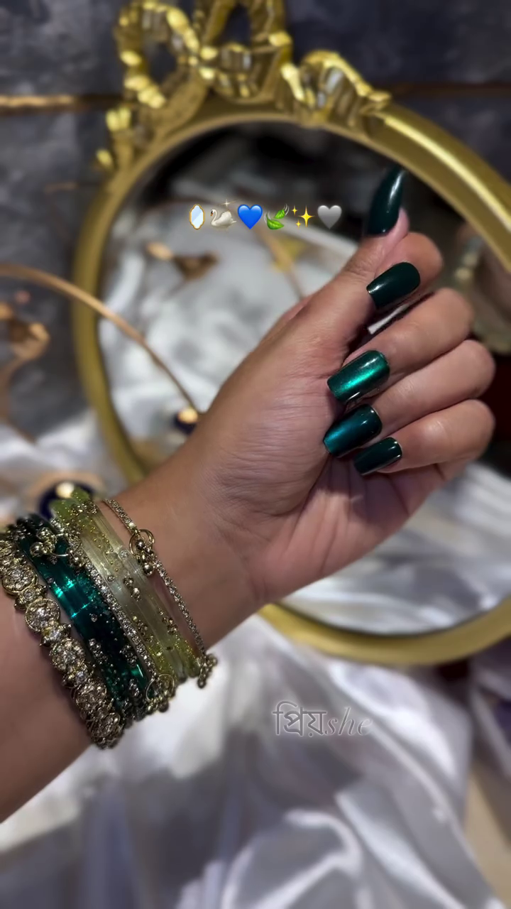 Emerald Green Designer Bangles Set