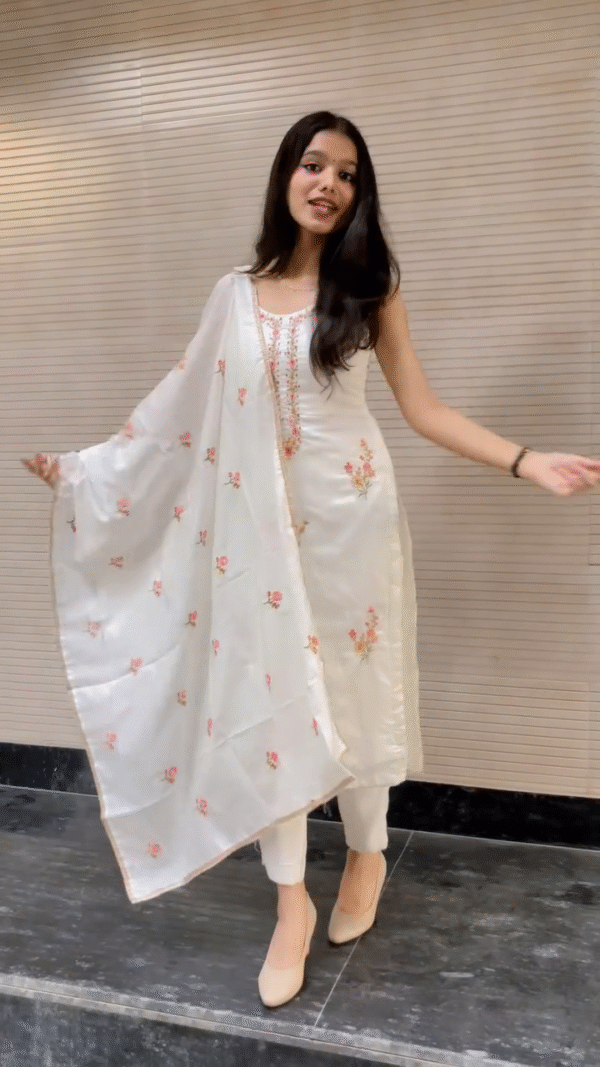 Women's Off White Cotton Embroidered Straight Kurta Set - Image 2