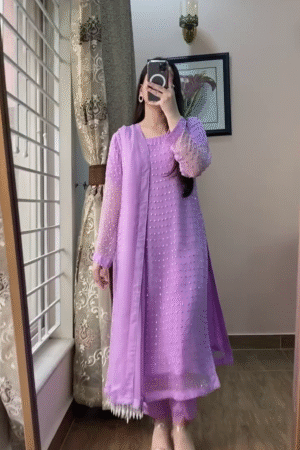 Women Embellished Straight lavender Kurta Set