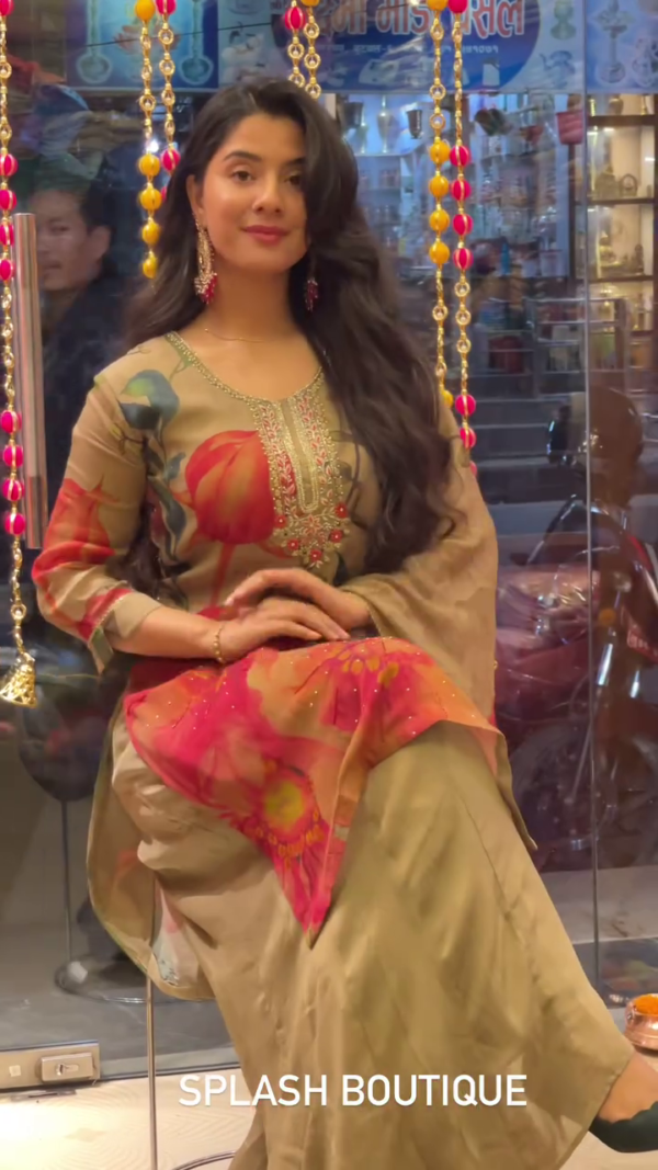 Women Party Wear Embroidery Worked Kurta With Pant And Duppata Set - Image 4
