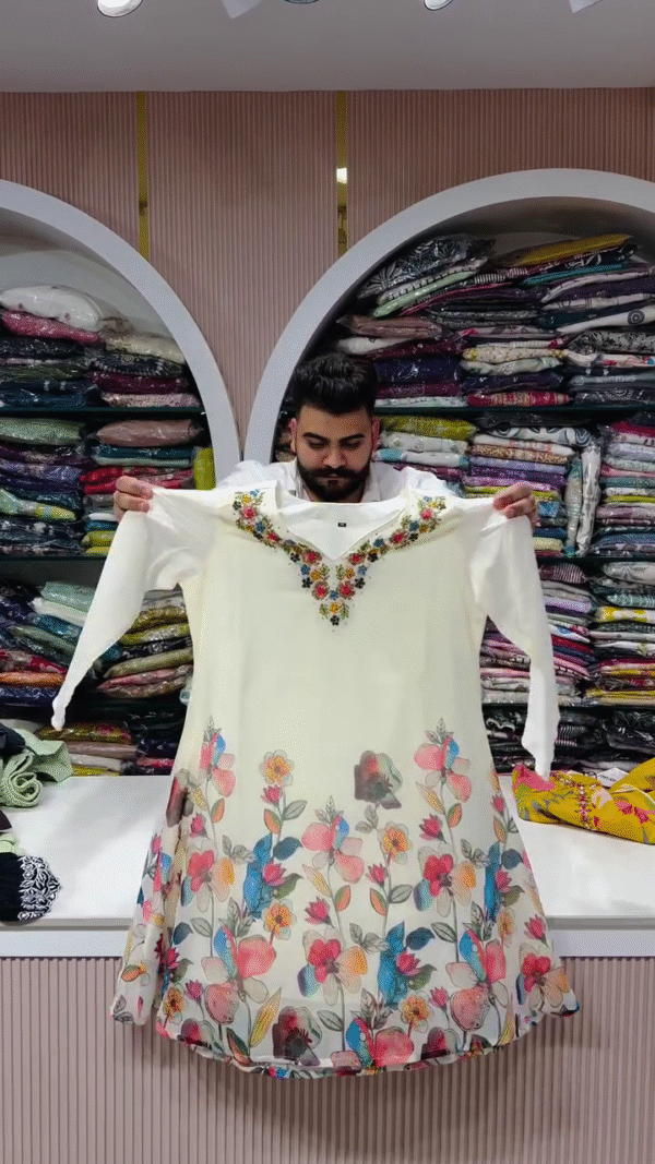 Elegant Off-White Floral Embroidered Kurti Set - Image 5