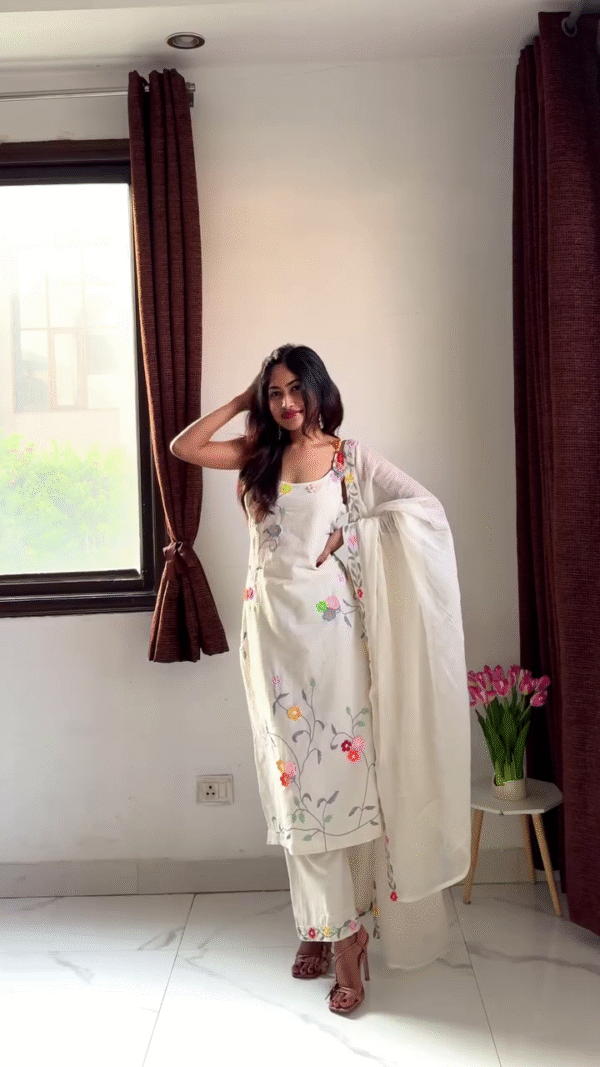 Women's Cream color Floral Printed Cotton Blend Kurta Set
