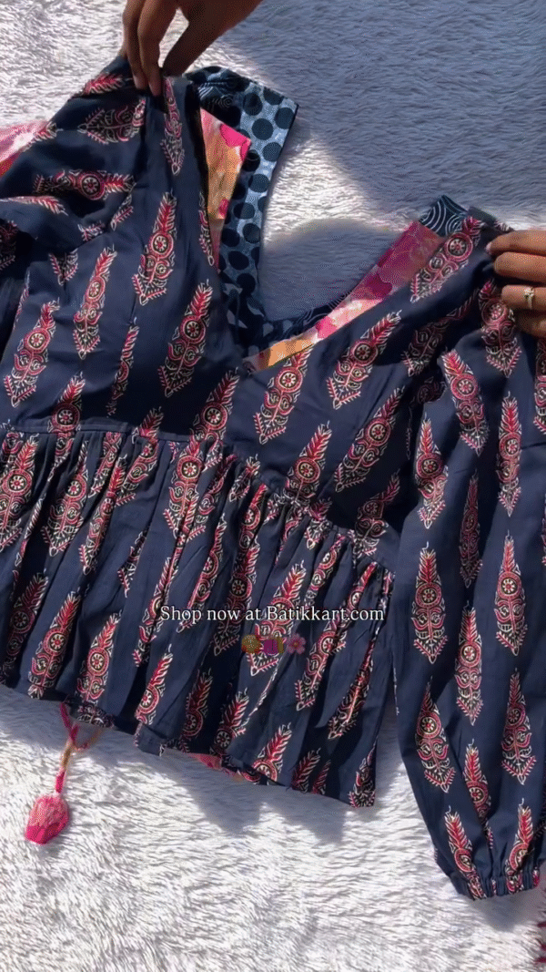 Trendy  Multicolor Floral Print Top - Image 2